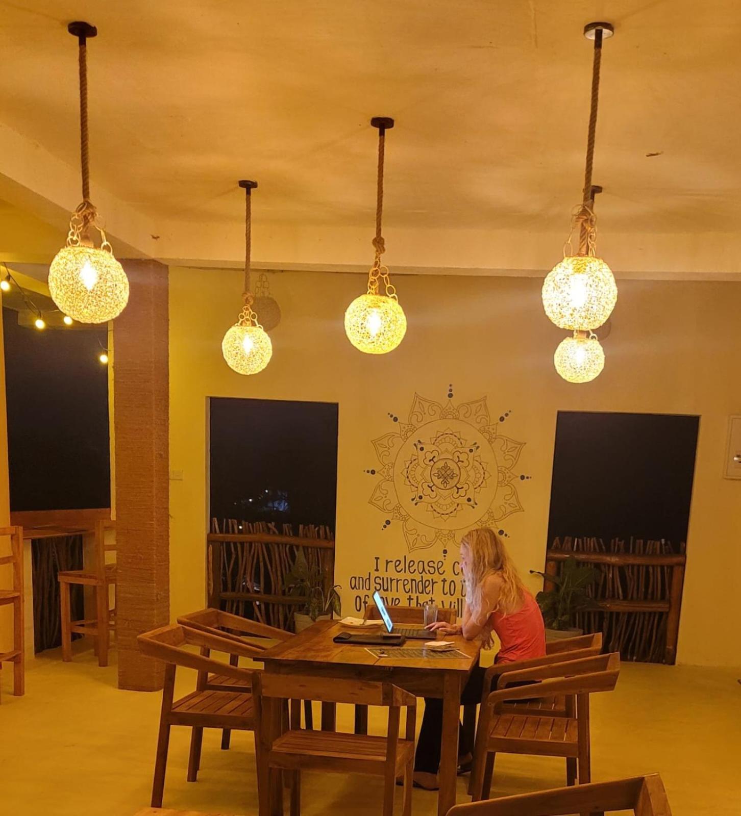 Wake N Flow, Weligama Exterior photo